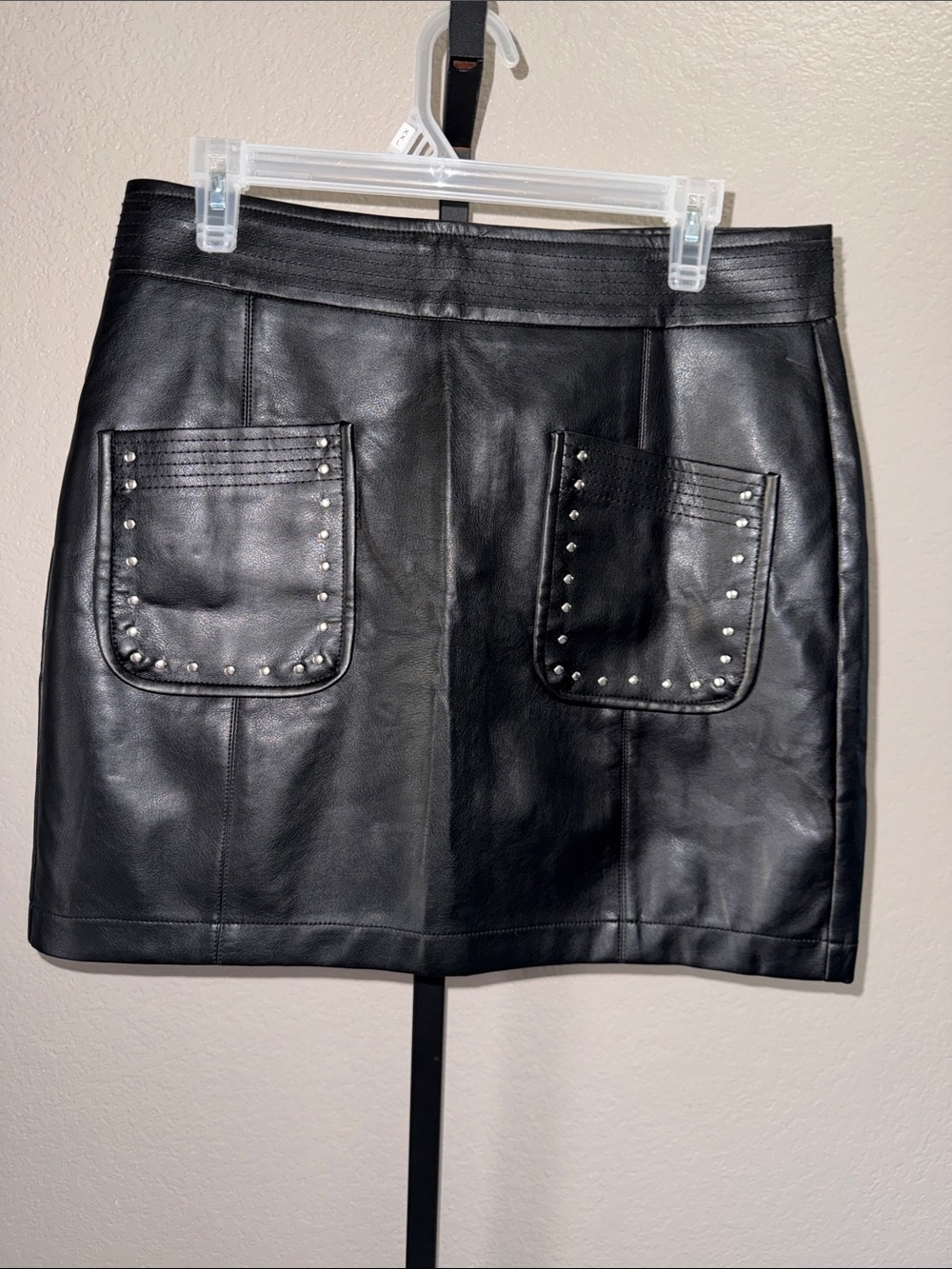 Haute Monde Black Faux Leather Mini Skirt with Studded Pockets NWT large